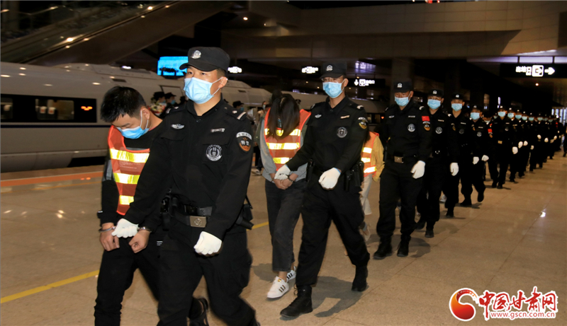 短視頻丨白銀警方打掉一非法販賣(mài)公民個(gè)人信息犯罪團(tuán)伙