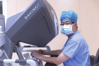 蘭大二院院長王?。捍筢t(yī)精誠“微視野”下可有大作為