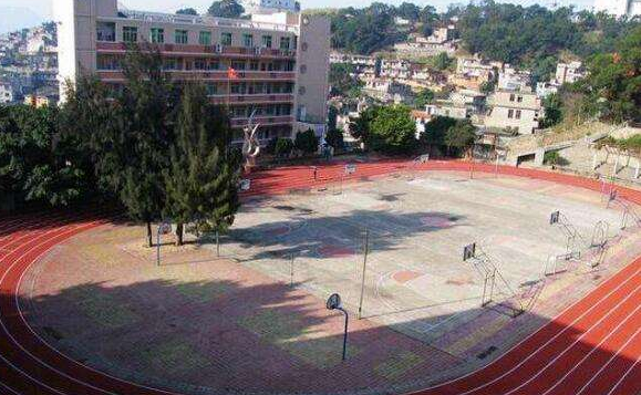 蘭州四城區(qū)初一新生7月23日去對(duì)口學(xué)?？窗?>
        </a><em>蘭州四城區(qū)初一新生7月23日去對(duì)口學(xué)校看榜</em></li>
    <li><a  target=