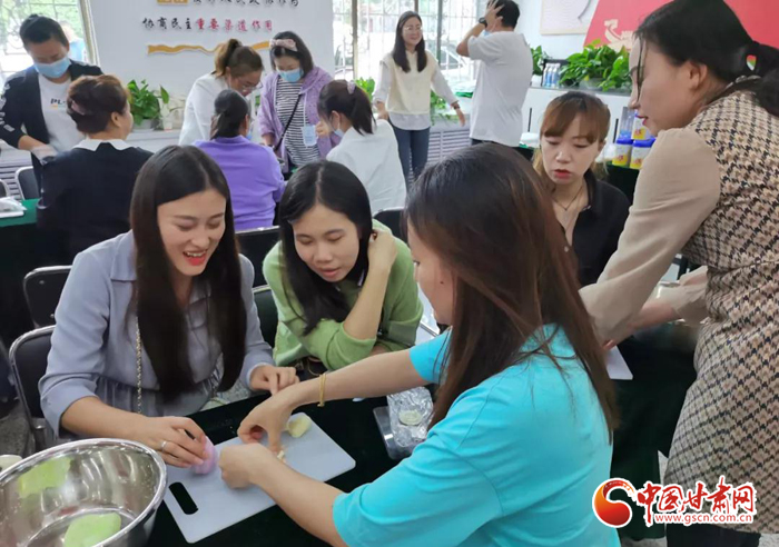 解鎖新技能！蘭州七里河區(qū)秋天的第一份手工月餅來了