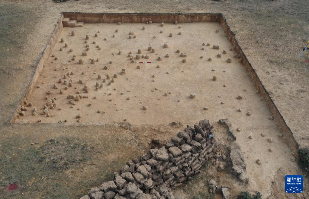 四川稻城縣皮洛舊石器時(shí)代遺址探方發(fā)掘情況（資料圖）。