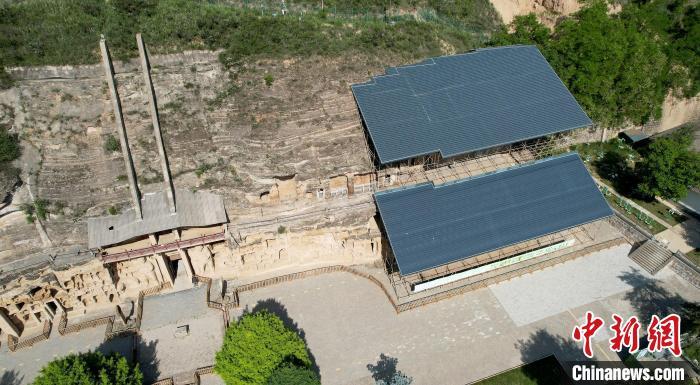 圖為航拍視角下的北石窟寺?！“瑧c龍 攝