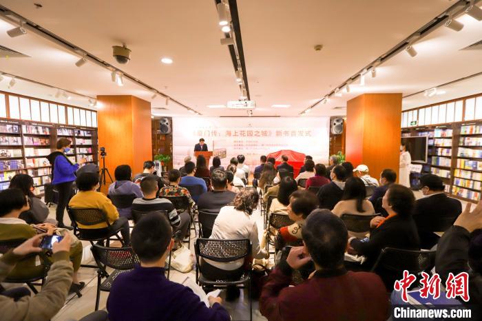 圖為首發(fā)儀式現(xiàn)場?！B門外圖供圖