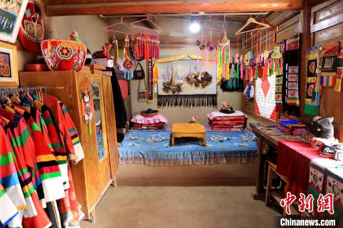 圖為土族文化展示?！⊙Φ?攝