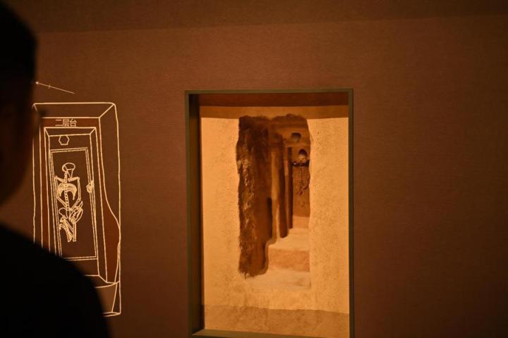 張家川縣馬家塬車輿博物館展陳的馬家塬遺址出土文物。李亞龍 攝