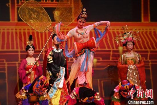 2023年第六屆敦煌文博會期間，系列演藝上演。(資料圖)李亞龍 攝