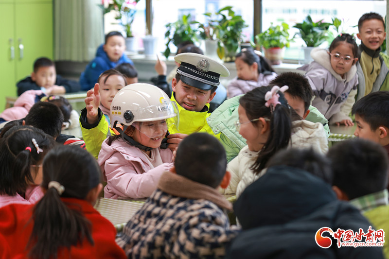 隴拍客丨蘭州：開(kāi)學(xué)第一課 交通安全進(jìn)校園